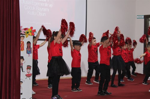 İlçemizde 23 Nisan Ulusal Egemenlik ve Çocuk Bayramı Törenle Kutlandı.